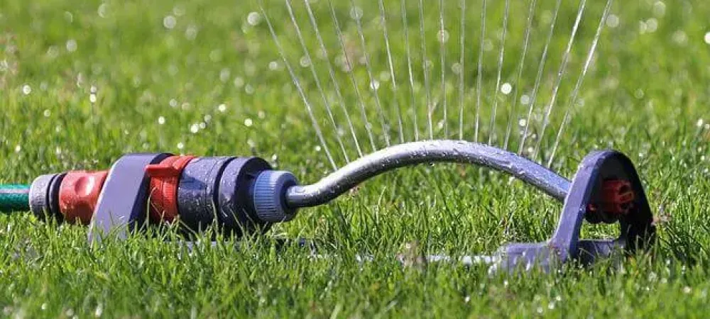 lawn-sprinkler